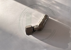 D10137-04 (AP10353-J04, H10137-04) ELBOW TUBE